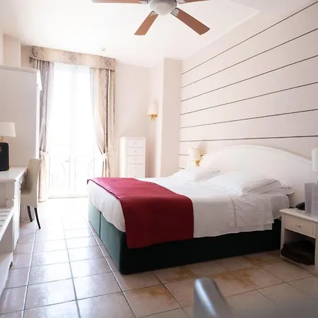 Ligure 4* アラッシオ