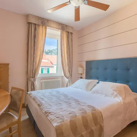 Ligure 4* アラッシオ
