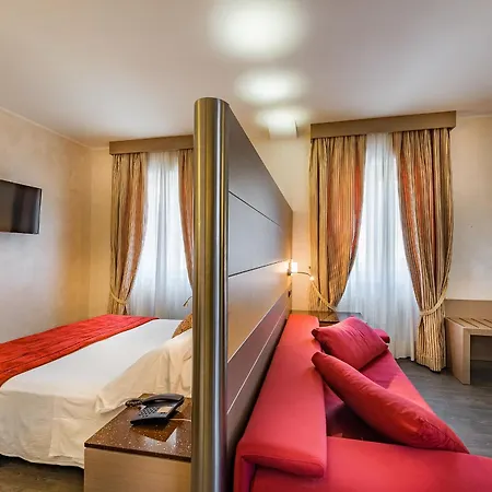 Ligure ホテル 4*