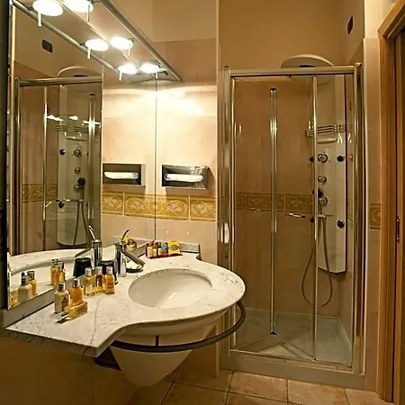 Ligure Otel