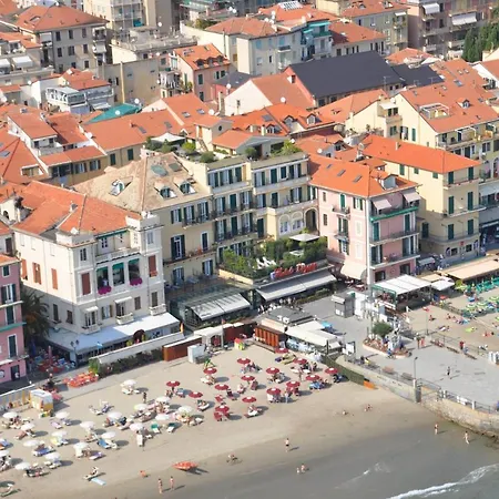 Ξενοδοχείο Ligure 4*